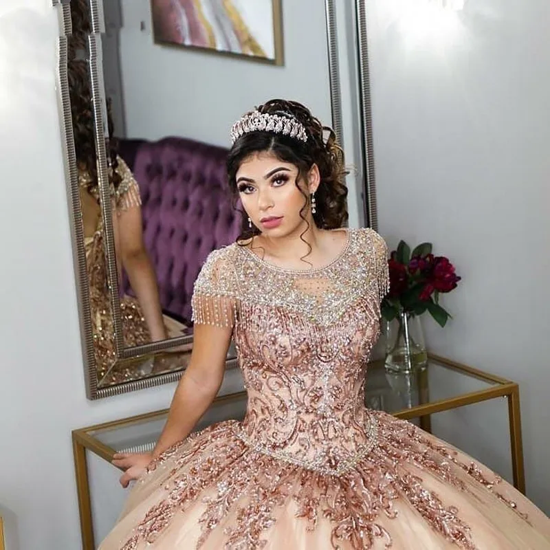 Vestidos de 15 años 2021 colher pescoço borla frisado quinceanera vestidos rosa ouro applique buraco da fechadura volta bola doce 16 vestidos de baile