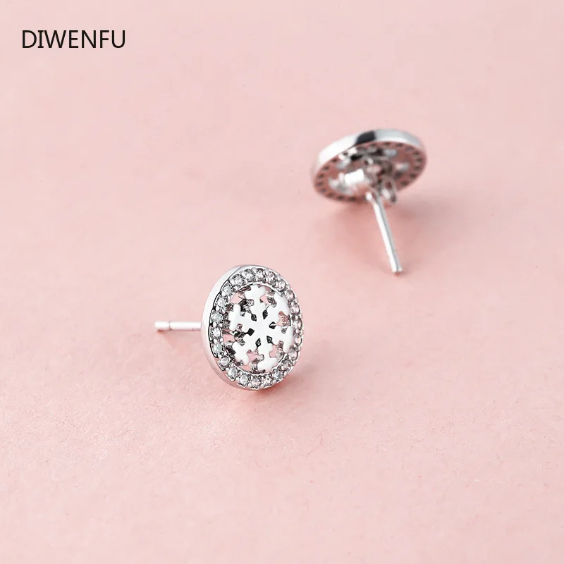 

2020 Christmas Snowflake S925 Sterling Silver Stud Earring Women Trendy Fine Diamond Jewelry Silver Earrings Anniversary Luxury