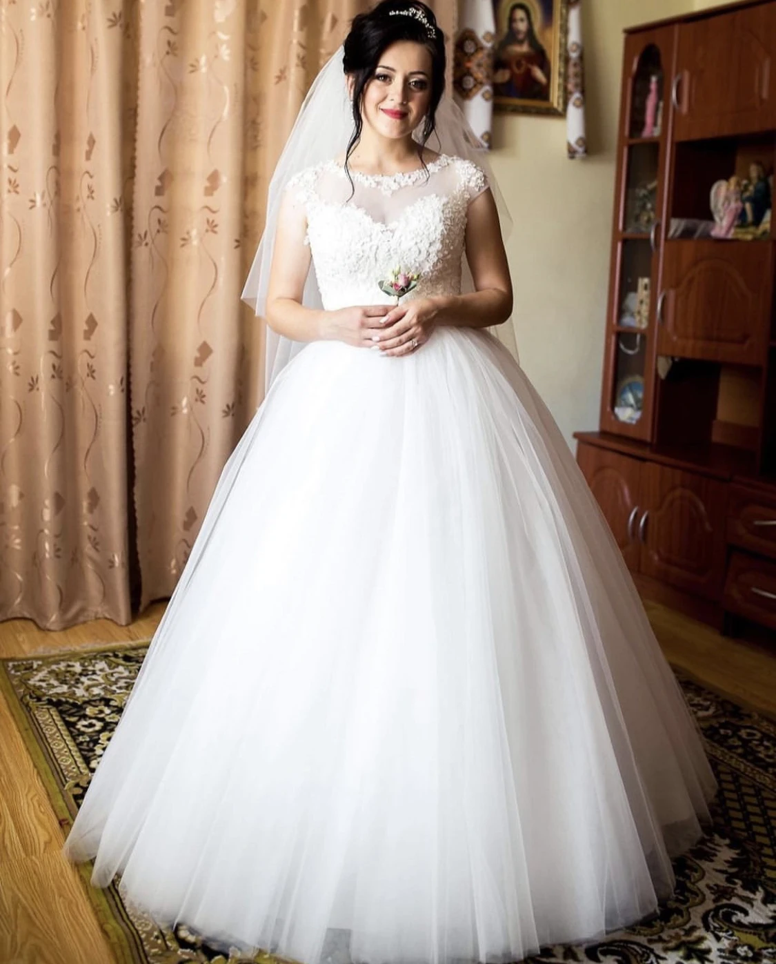 Robe de mariée à col rond avec mancherons, appliques en dentelle, paillettes, tulle, bouton dans le dos, train de balayage, robe de patients, jeu éducatif