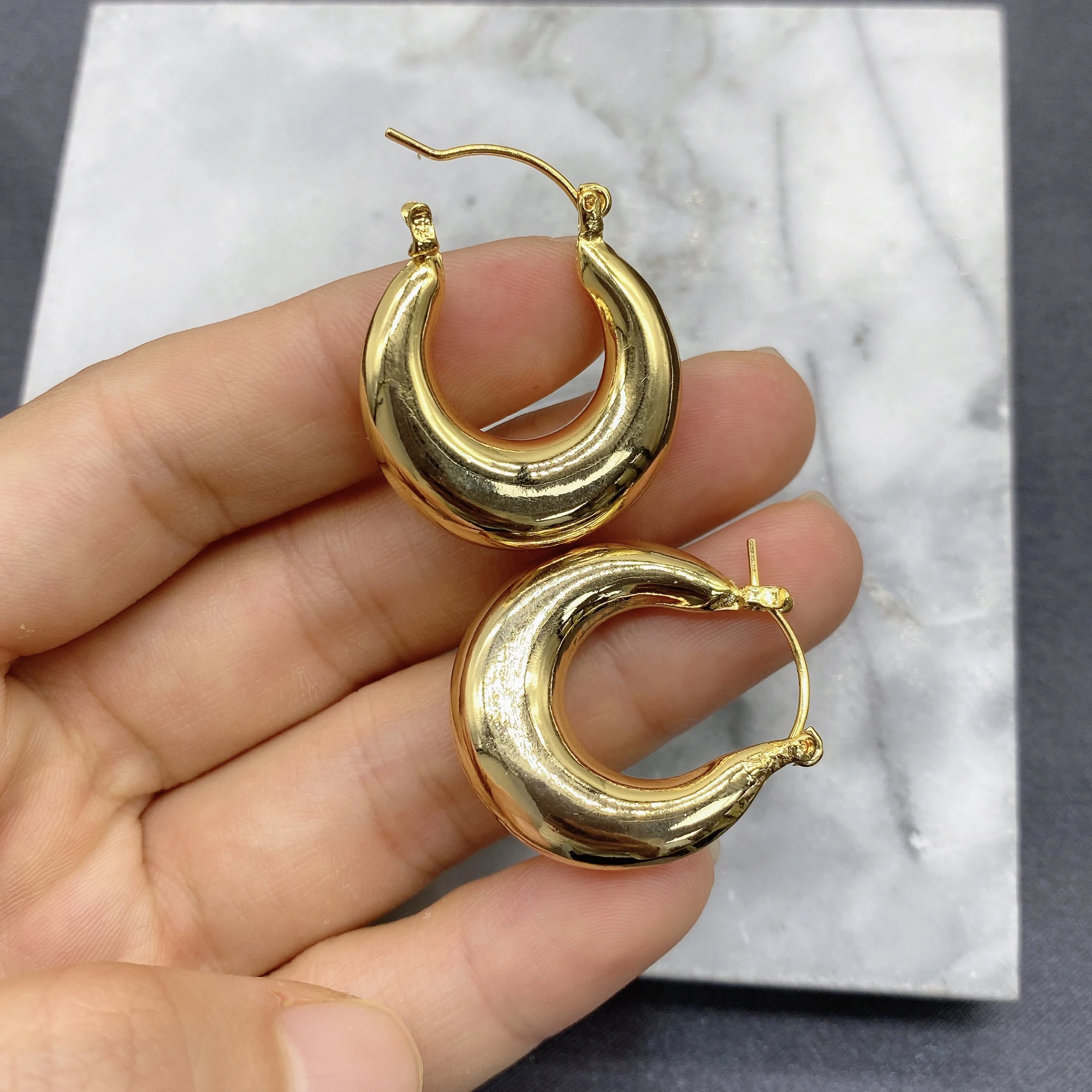 

5Paies/Lot High Quality Custom Jewelry Cute Style Gold Color Hoop Earrings For Ladies