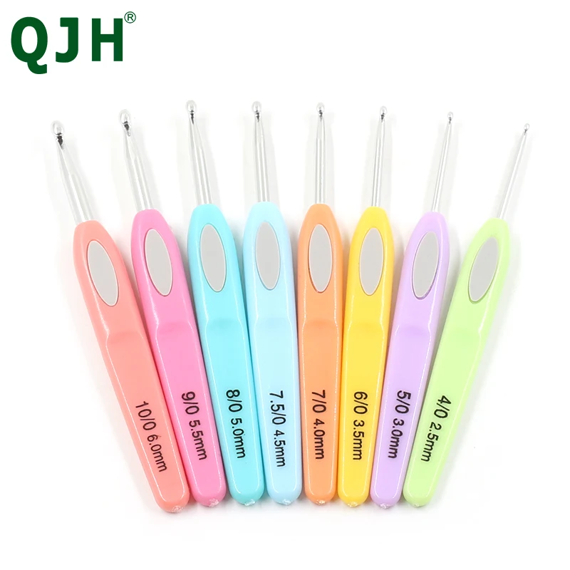 

QJH Hand-knitted DIY, 8 Pcs 2.5-6mm Knitting Sewing Tools, Ergonomic Aluminium Oxide Crochet Hook With Colorful Soft Plastic