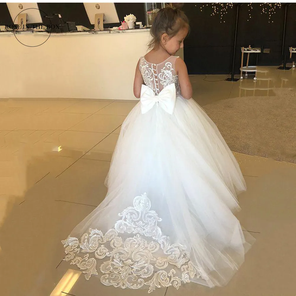 New Ivory Lace Train Flower Girl Dresses 2022 Bow Tie Back Ball Gown Princess Girls Dress Robe Princesse Enfant Fille