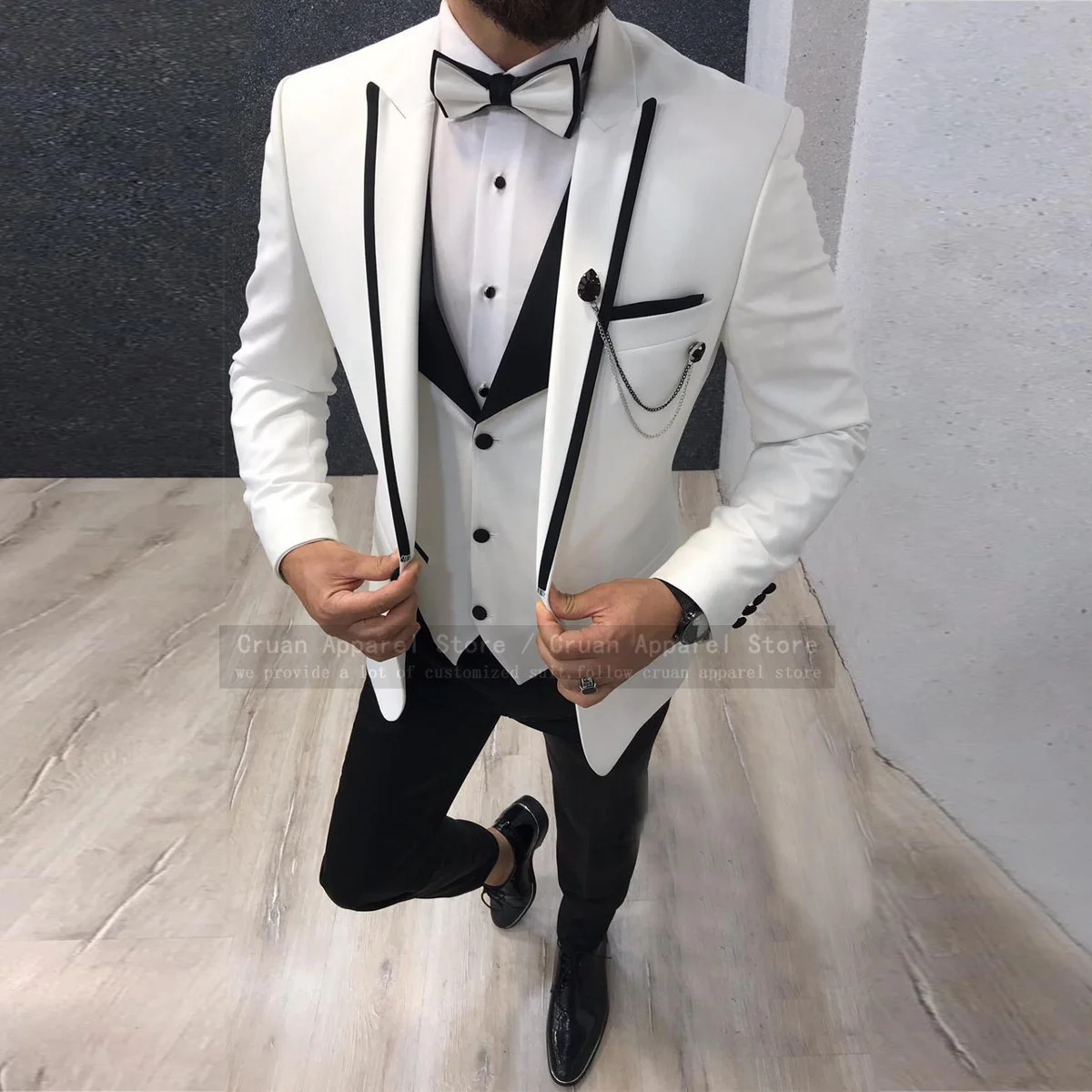 

Brand New Fashion White Men Wedding Suit Set Custom Slim Fit Best Man Groom Dress Tuxedo Prom Dinner Blazer Vest Pants 3 Pieces