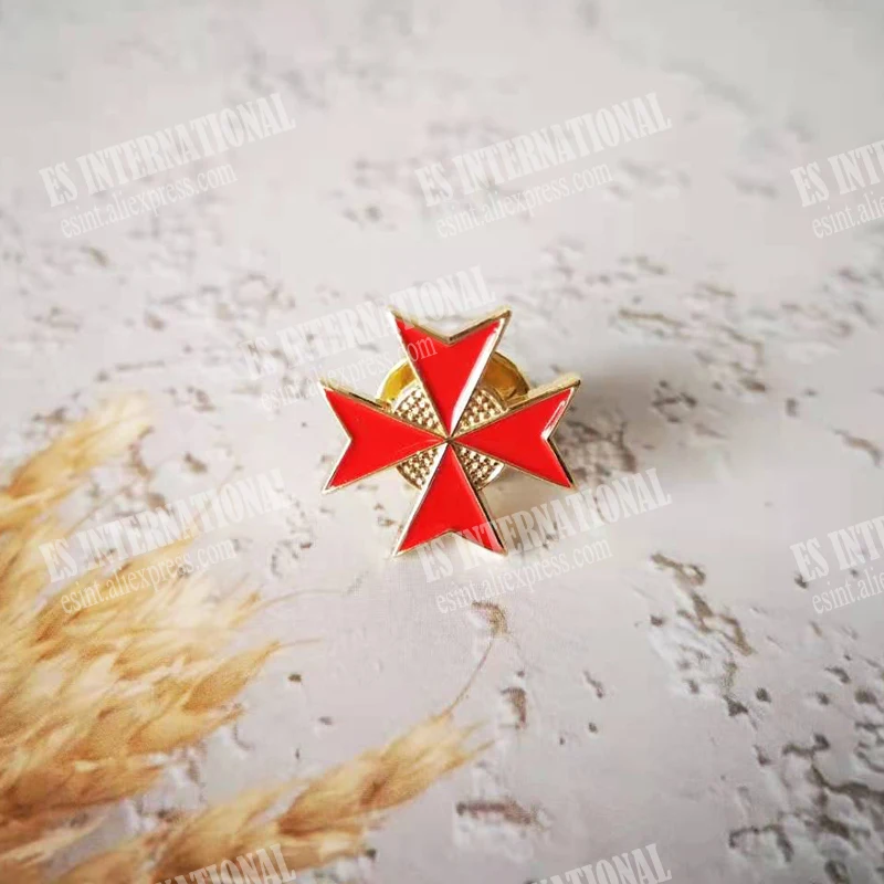 Masonic Lapel Pins Freemasonry Badge Mason Freemason BLM56a Red Cross Knights Templar order of Knights of Malta1.8*1.8cm Present