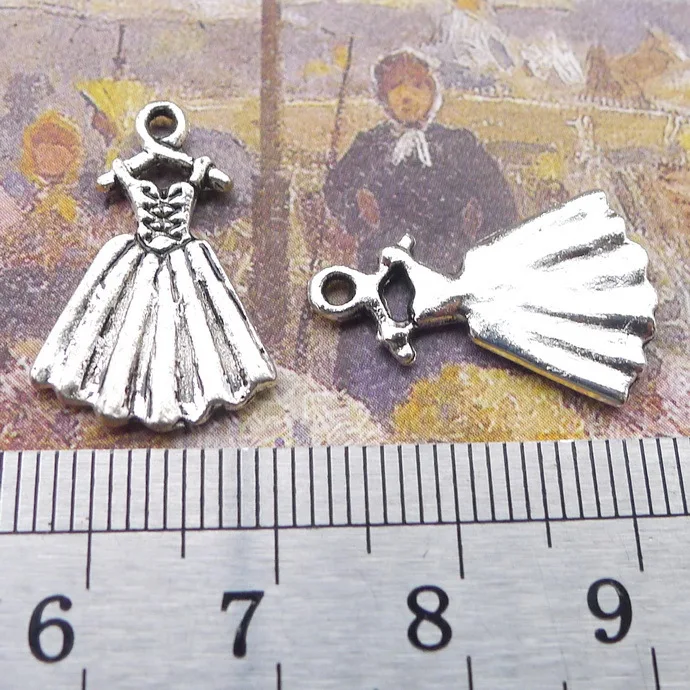 Newest 20Pieces 21*13mm Antique Silver Plated Pretty Lady Dress Charms Necklace Earrings Pendant Charms For DIY Jewelry Making