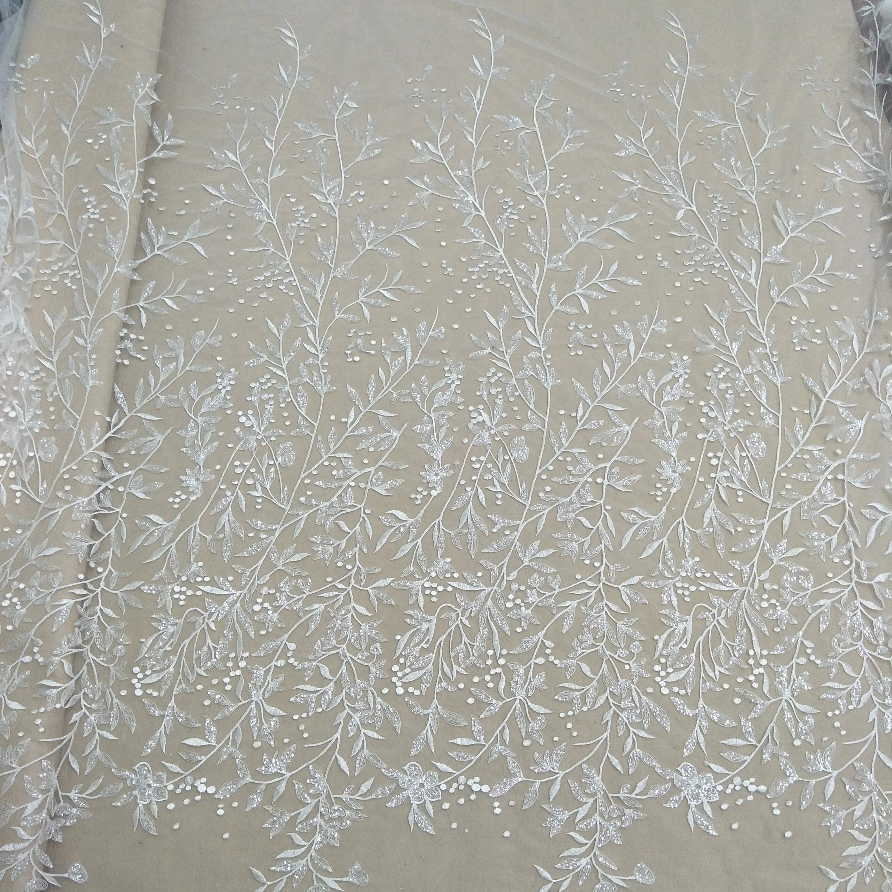 Fashion bridal wedding gown dress lace fabric 130cm width lace ivory fabric sell by yard