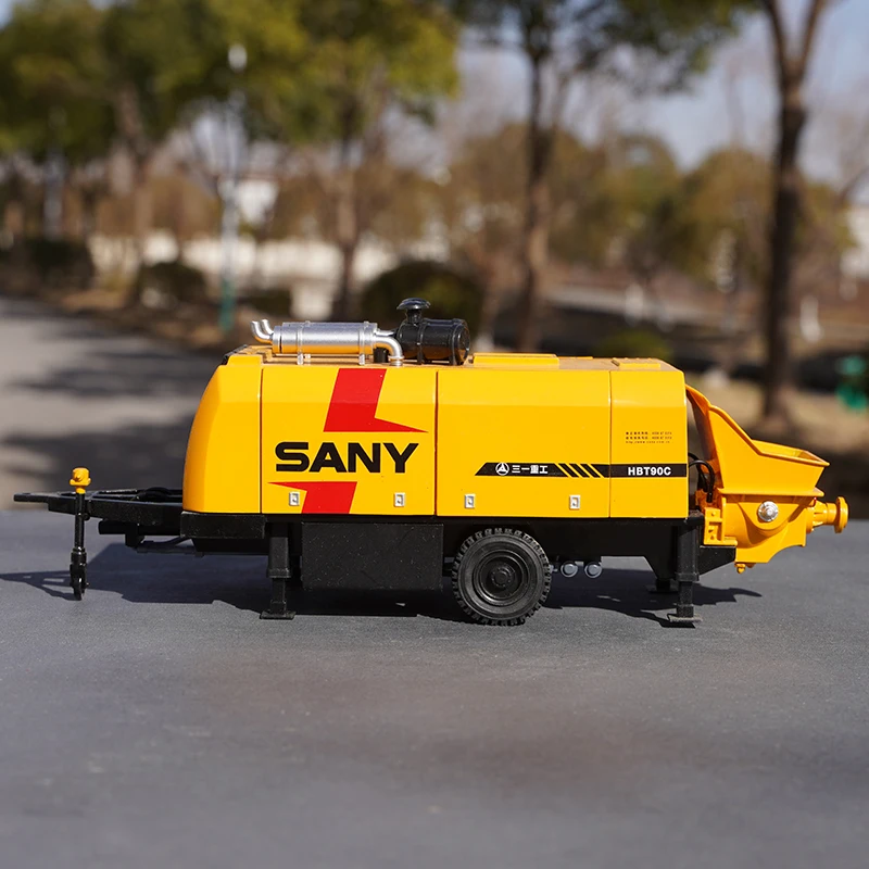 

Classic Original Faxctory 1:28 San Y Hbt90c Diecast Concrete Conveying Pum Truck Model Alloy Engineering Truck Pumper Miniature