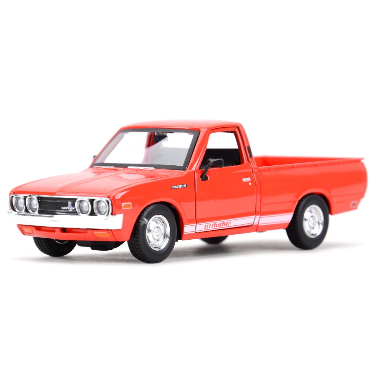 Maisto 1:24 1973 Datsun 620 Pick-up Static Die Cast Vehicles Collectible Model Car Toys