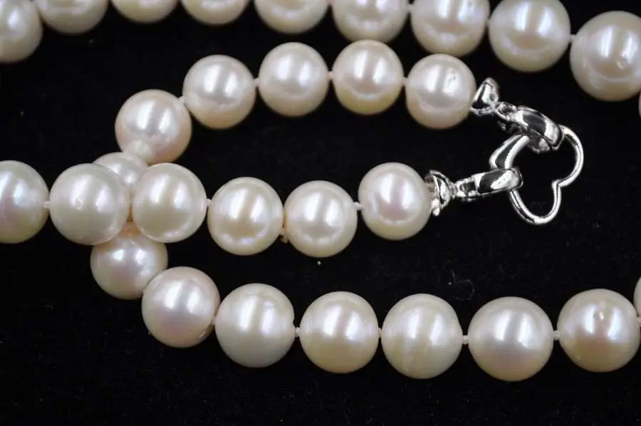 GORGEOUS big 11-12mm round white genuine natural pearl necklace Free P&P