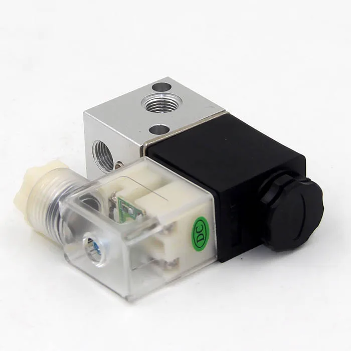 3 Way Pneumatic Solenoid Valve Micro Control Gas Electric Valve 3V1-M5 3V1-06/08 Port M5 1/8