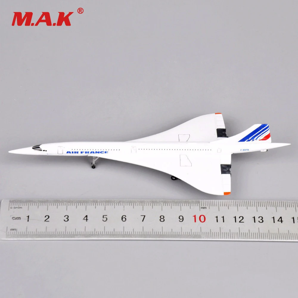 1:400 Scale Airplanes France 1976-2003 White Mini Diecast Metal Aircraft Model for Children Gift Kids Air plane Toys Concorde