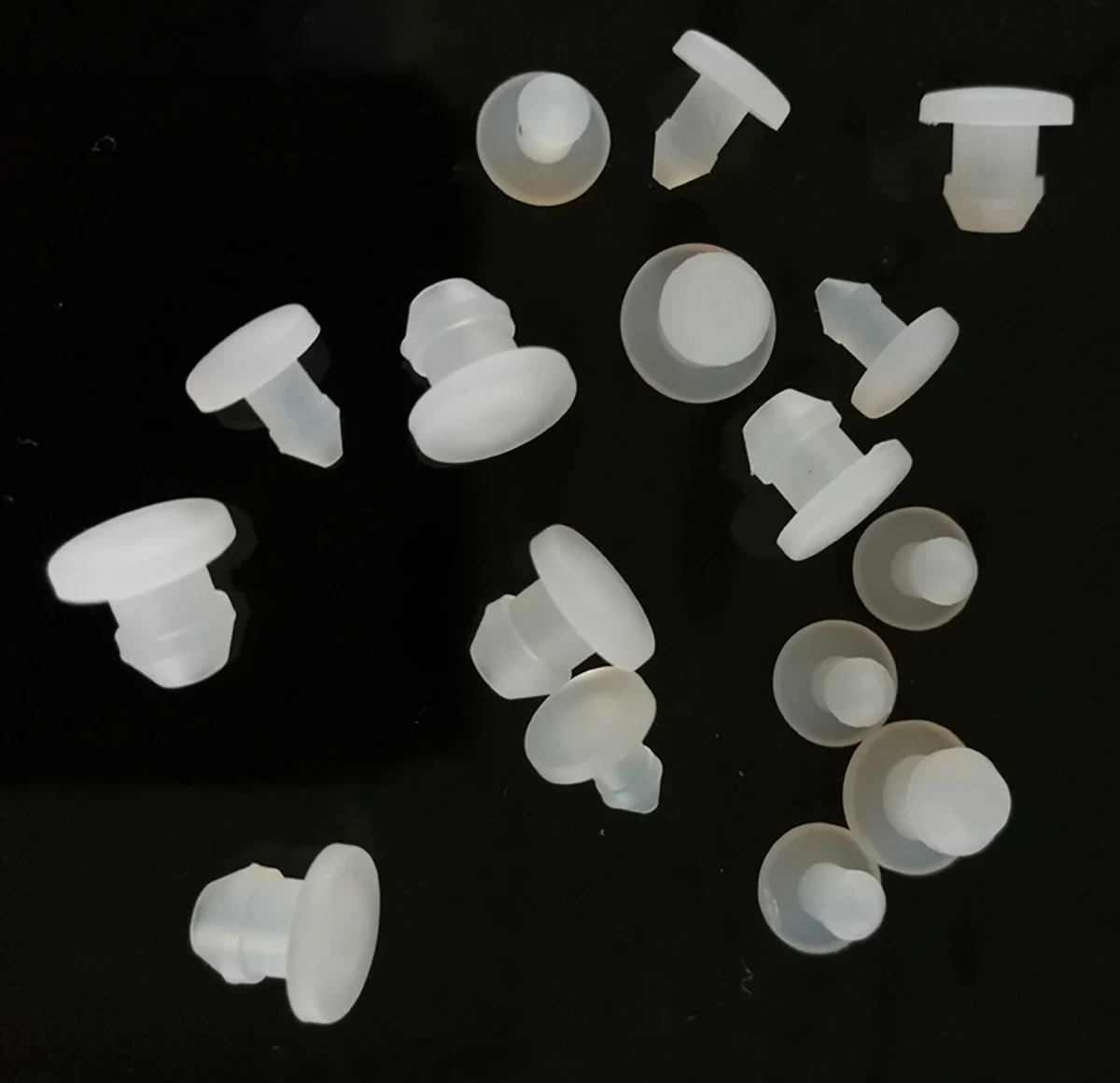10/20/50/100pcs Tappi per fori in gomma siliconica 2.5/3/3.5/4mm Solido tipo T Tappo di copertura Snap-on Guarnizione Tappo terminale di chiusura Tappo di tenuta