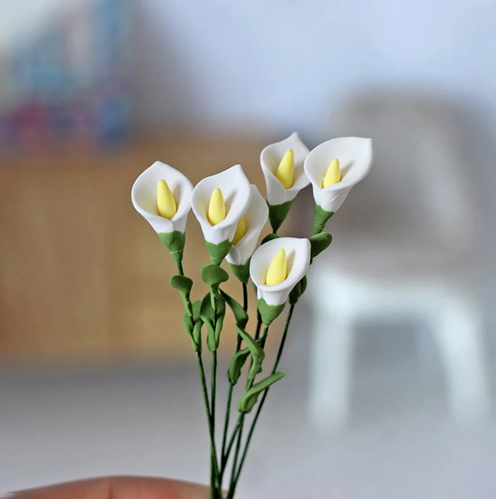 Accesorios en miniatura para casa de muñecas, modelo de simulación de lirio de Cala de flor blanca, muebles de juguete para decoración del hogar, 10 Uds., 1/12