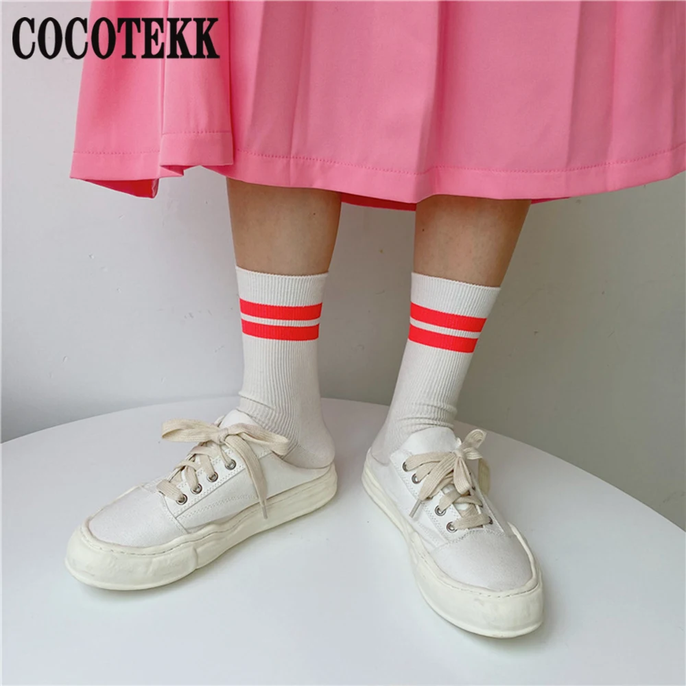 New Arrival Hot Stylish Pure Color Classic Stripes Casual Neon Women Socks Harajuku Fluorescence Green Short Cotton Socks Couple