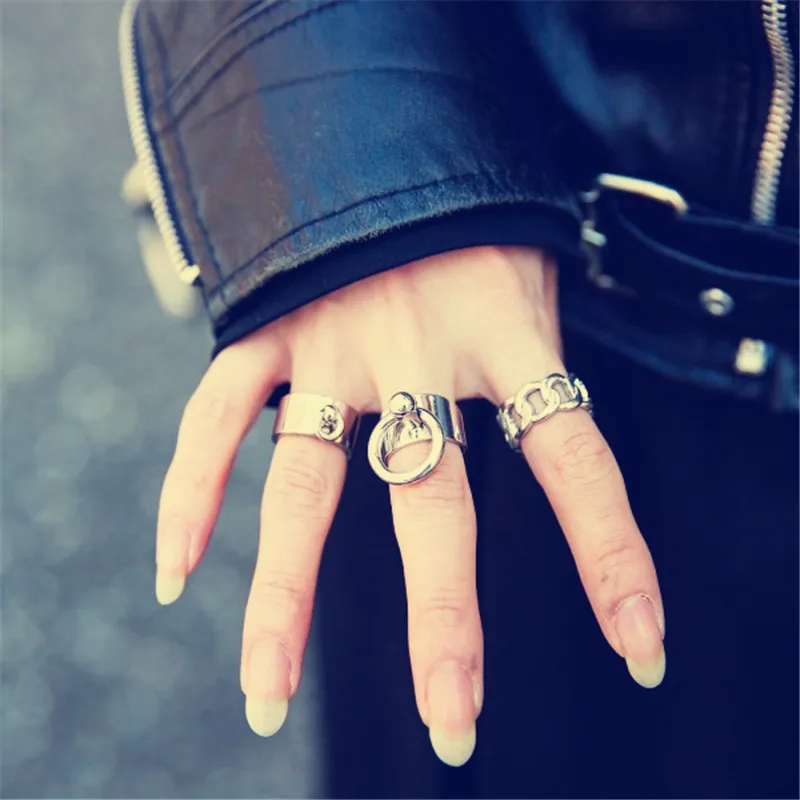 Fashion circle ring  Minimalism wind Rings of metal fan ring delicate woman man ring 2021