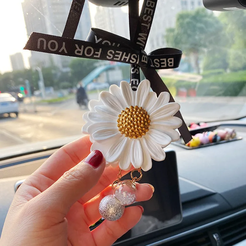 

Small Daisy High Quality Goddess Aroma Diffuser Stone Rearview Mirror Car Interior Pendant Ornament