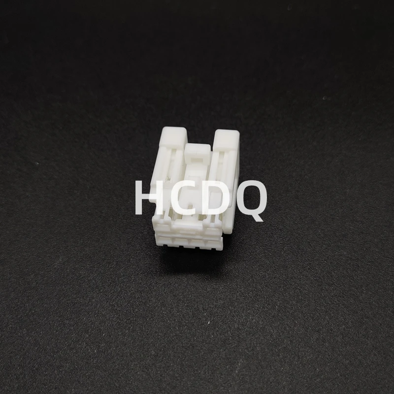 

10 PCS The original 6098-6947 automobile connector plug shell and connector are supplied from stock