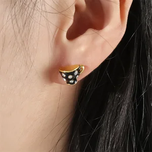 Orijinal-komik küpeler - mini çaydanlık-çaydan küpe saplama-vintage ingiliz tarzı renkli emaye çaydanlık saplama küpe asimetrik 8 en çok satan, kupa emaye küçük, no. 1