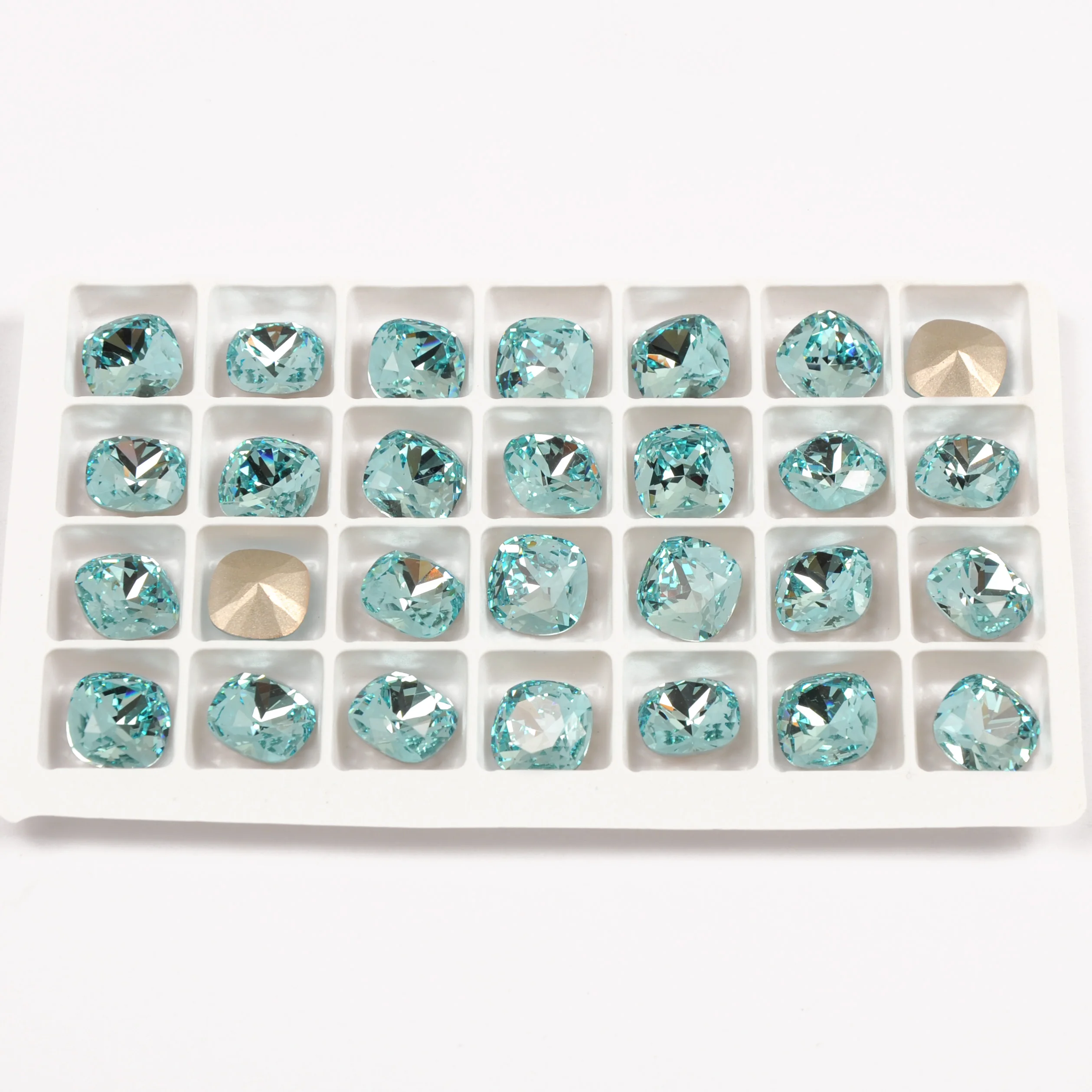 21 PZ di Piccole Dimensioni 8 MM Cuscino Taglio Forma Unghie Migliore Qualità Fantasia Strass Su Strass Bellezza Glitter Pietre Per Nail Art Gemma