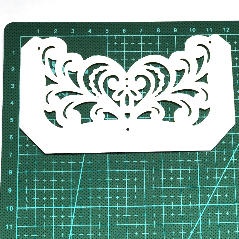 Greeting Card Making Lace Heart Border Metal Cutting Dies Stencils For DIY Scrapbooking Card Decorative Embossing Die Template