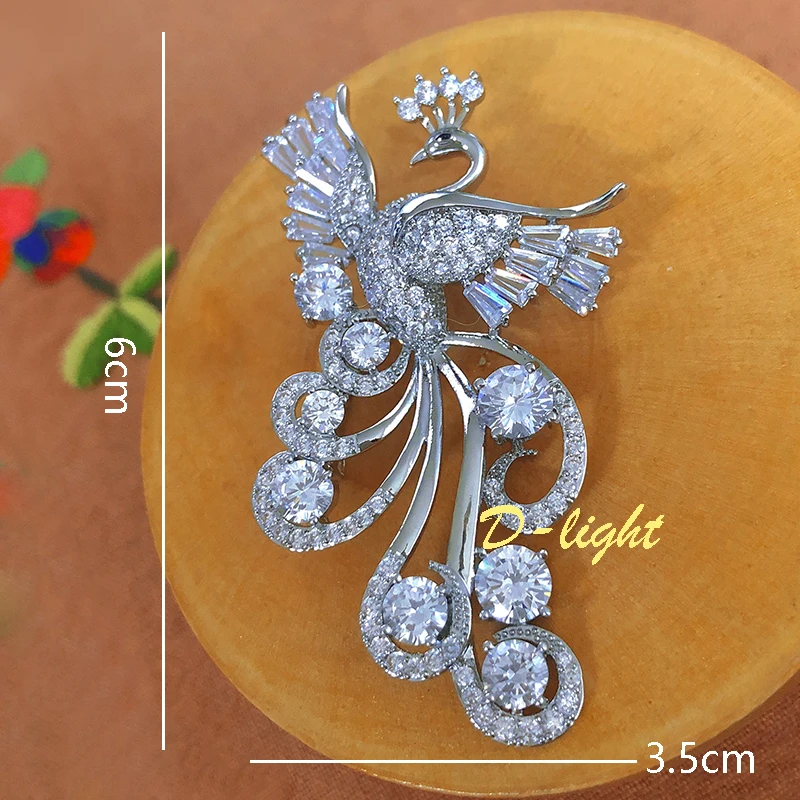 Exquisite Super Flash Phoenix Zircon Brooches Ladies Luxury Elegant Animal Brooches Dress Ethnic Style Retro Corsage Accessories