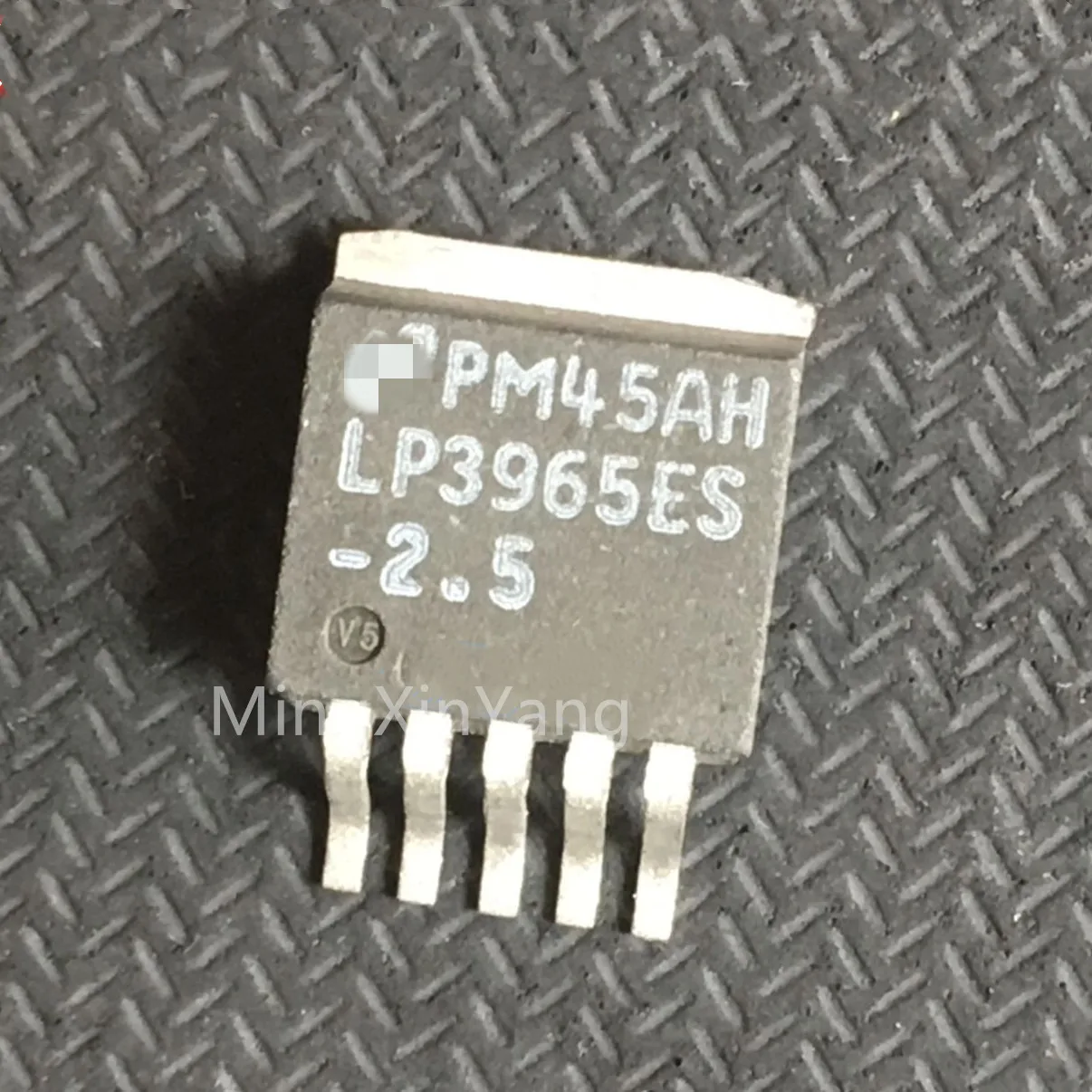 

5PCS LP3965ES-2.5 TO-263 Integrated circuit IC chip for chip triode voltage regulator