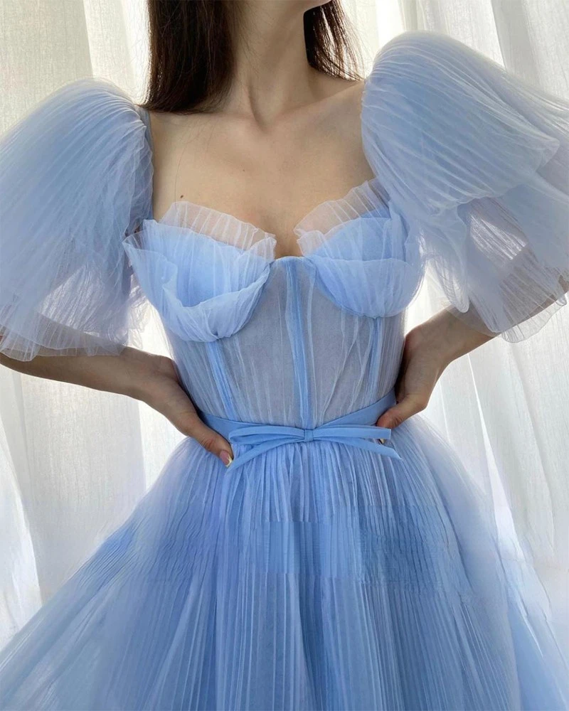 Strapless decote faixa plissados inchado manga zíper bebê azul baile vestido a linha tule vestidos de noite