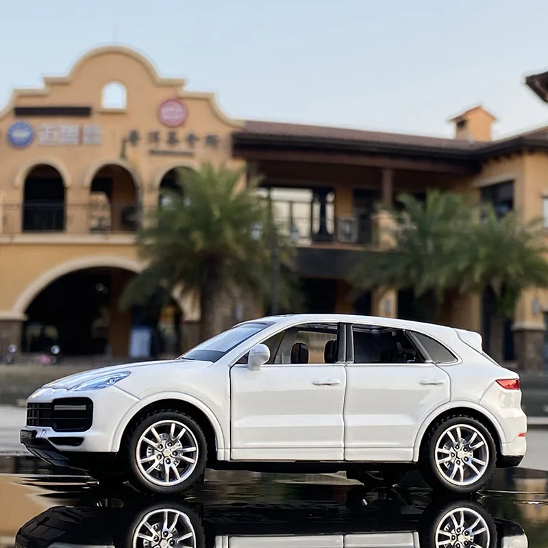 Cayennes-modelo de coche de aleación Turbo SUV, vehículo de juguete de Metal fundido a presión, colección de simulación de sonido y luz, regalo para