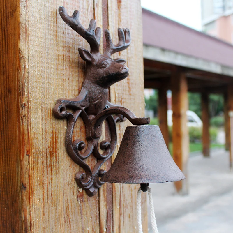 Rustic Reindeer Head Hand Cranking Wall Bell Farm House Accents Retro Home Garden Wall Decor Animal Figurines Welcome Door Bell