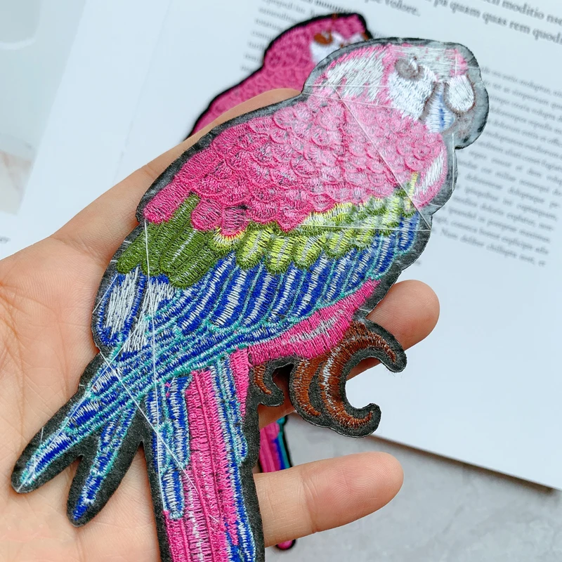 Clothing Accessories Wholesale patches Badges Cartoon animal Parrot Embroidery patch Sewing Supplies iron on badges