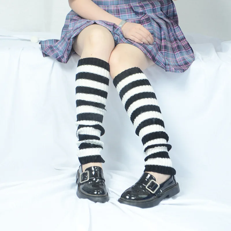 Korean version of Japanese hosiery girls over the knee stripe color matching pile socks Latin Ballet Dance leg protector