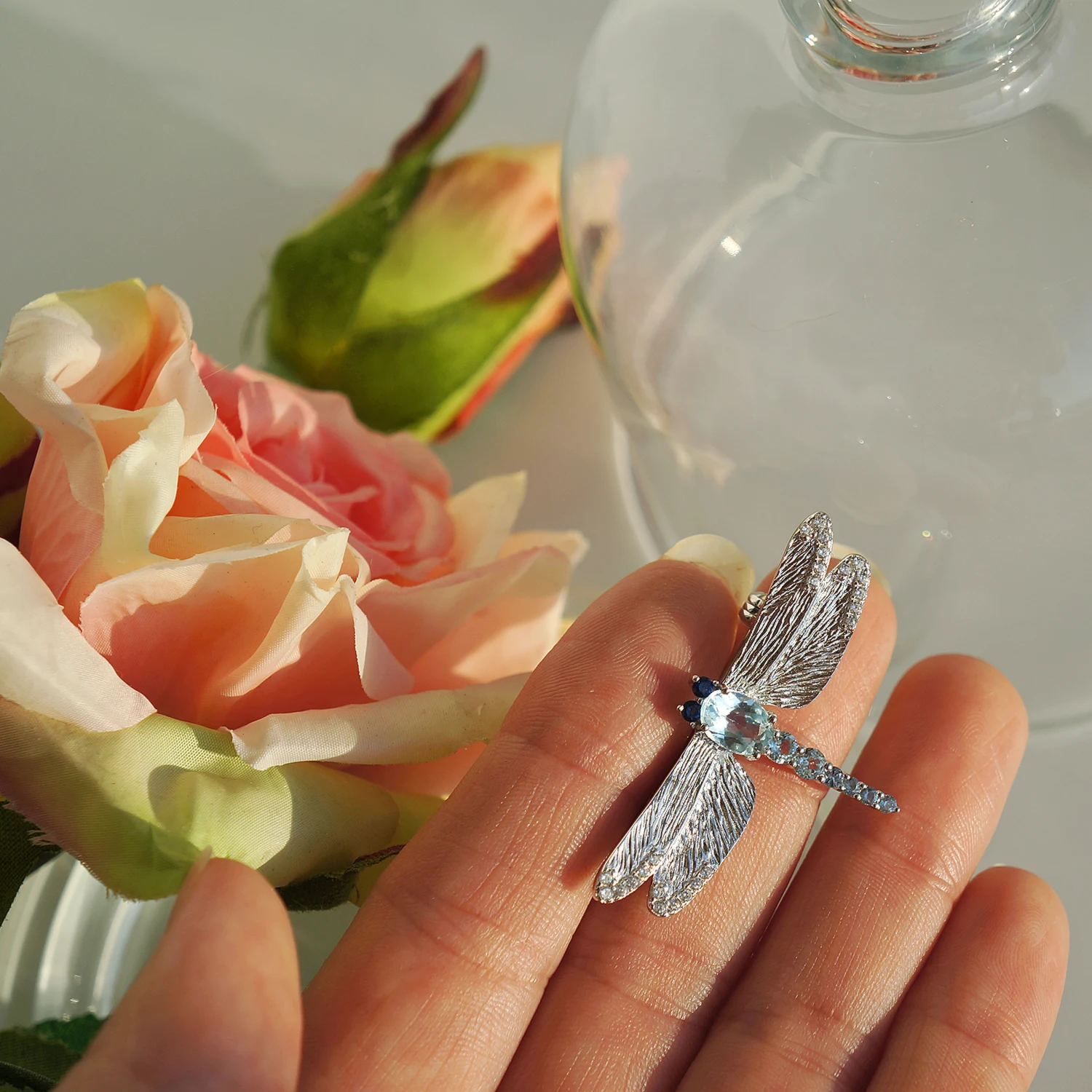 GEM'S BALLET Handmade Design Dragonfly Brooch 925 Sterling Sliver 1.41Ct Natural Sky Blue Topaz Brooches For Women Fine Jewelry