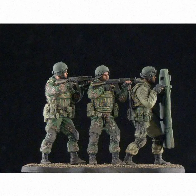 1/35 model kit resin kit  Modern Russian anti-riot trio