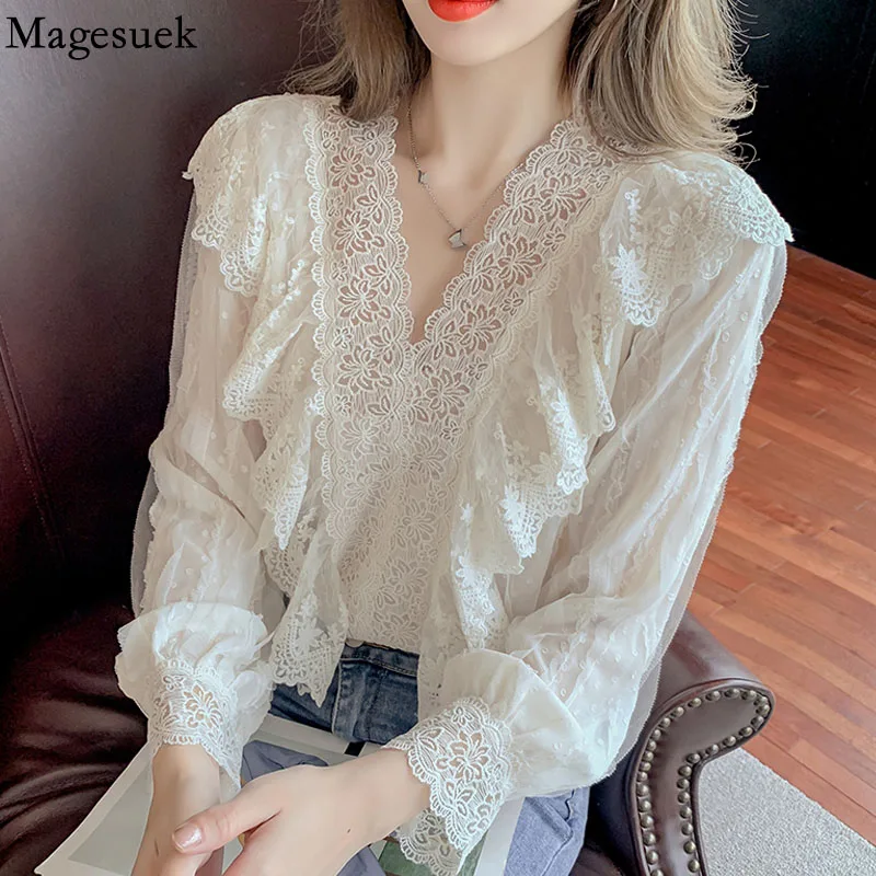 

Sweet Hollow Out Ruffle Blouse with Lace Autumn Fashion V Neck Women's Shirt Long Sleeve Crochet Flower White Tops Blusas 16846