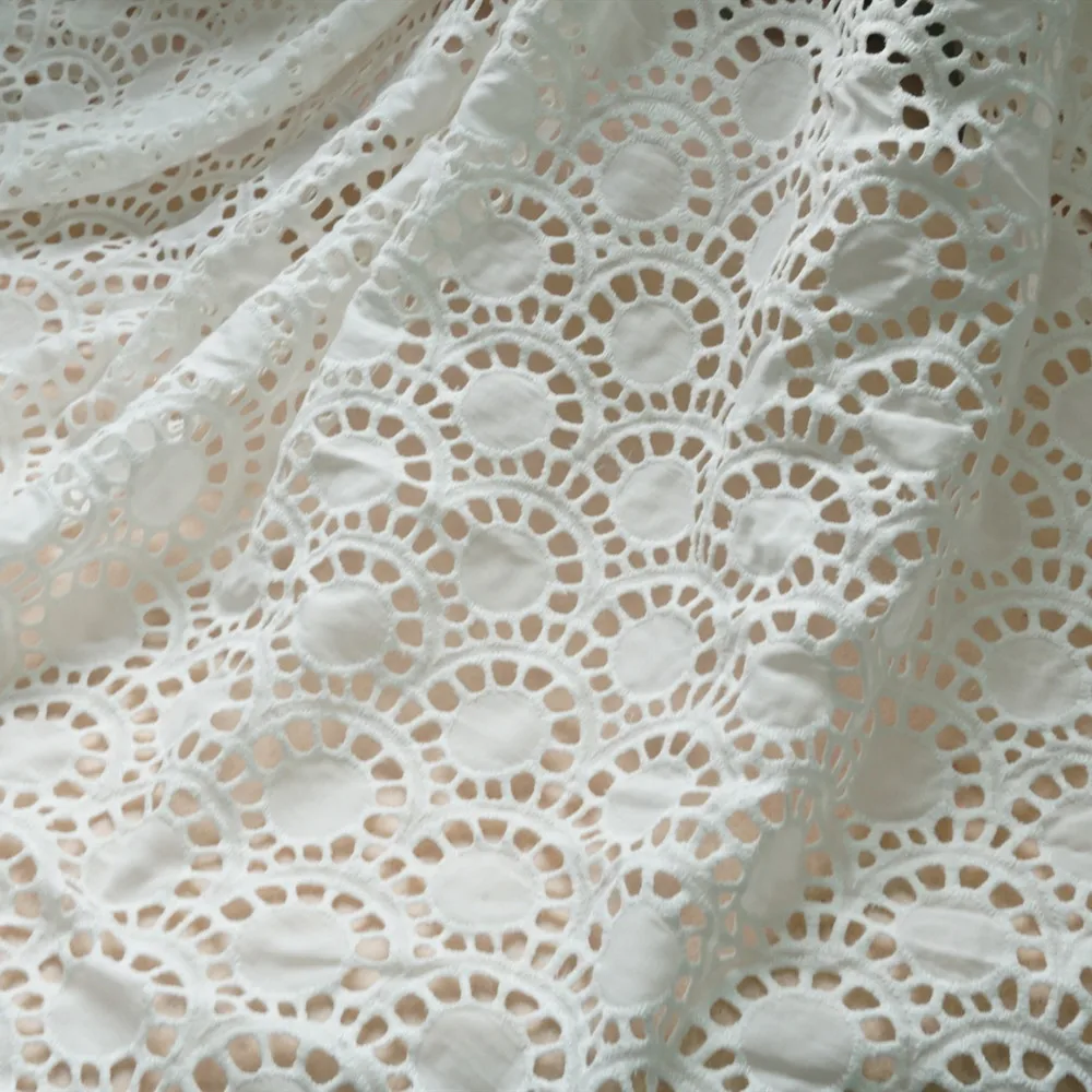 Retro Embroidered 100% Cotton Eyelet Fabric in Ivory White Scalloped Lace Fabric For Wedding Dress Material DIY Party Decoration