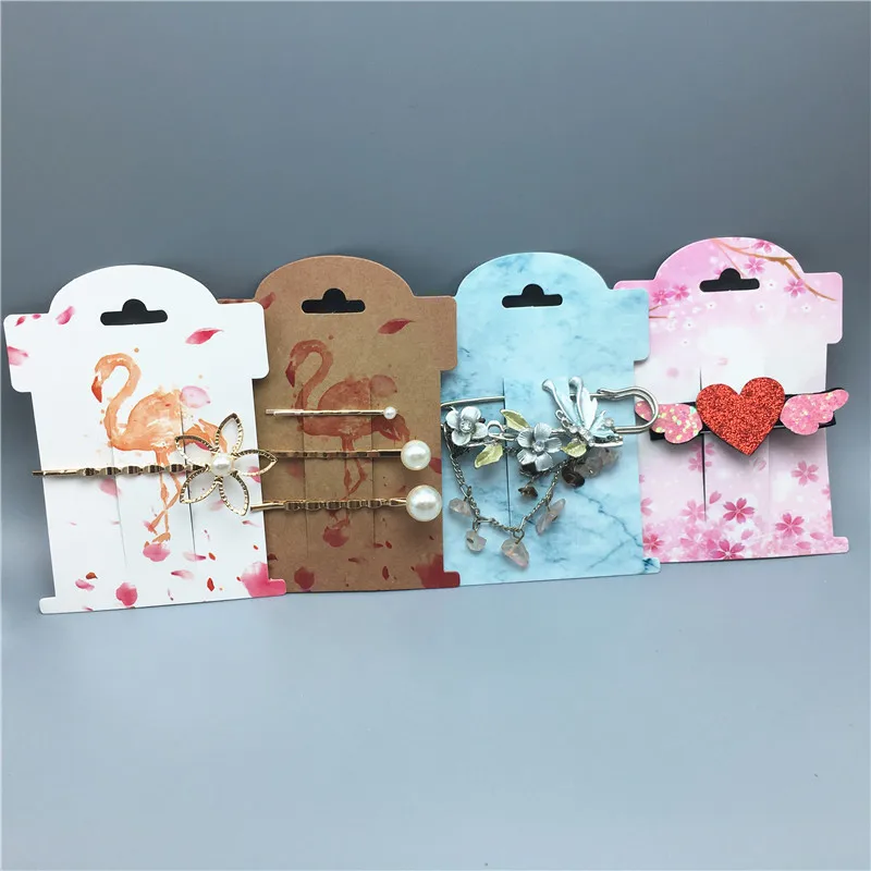 Porte-cartes d\'emballage en papier kraft fait à la main avec amour, présentoirs de bijoux, étiquettes pour collier, boucle d\'oreille, épingle à