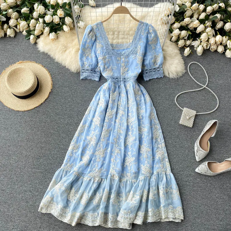 Styl pałacowy Retro kwiatowy haft długa sukienka dla kobiet lato koronka Patchwork kwadratowy kołnierzyk Slim Party Vestidos