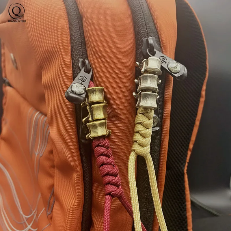 Messing Mini Wirbelsäule Knochen Messer Anhänger Punk Retro Auto Schlüssel Ketten Behänge Regenschirm Seil DIY Zubehör Reinem Kupfer Paracord Perlen
