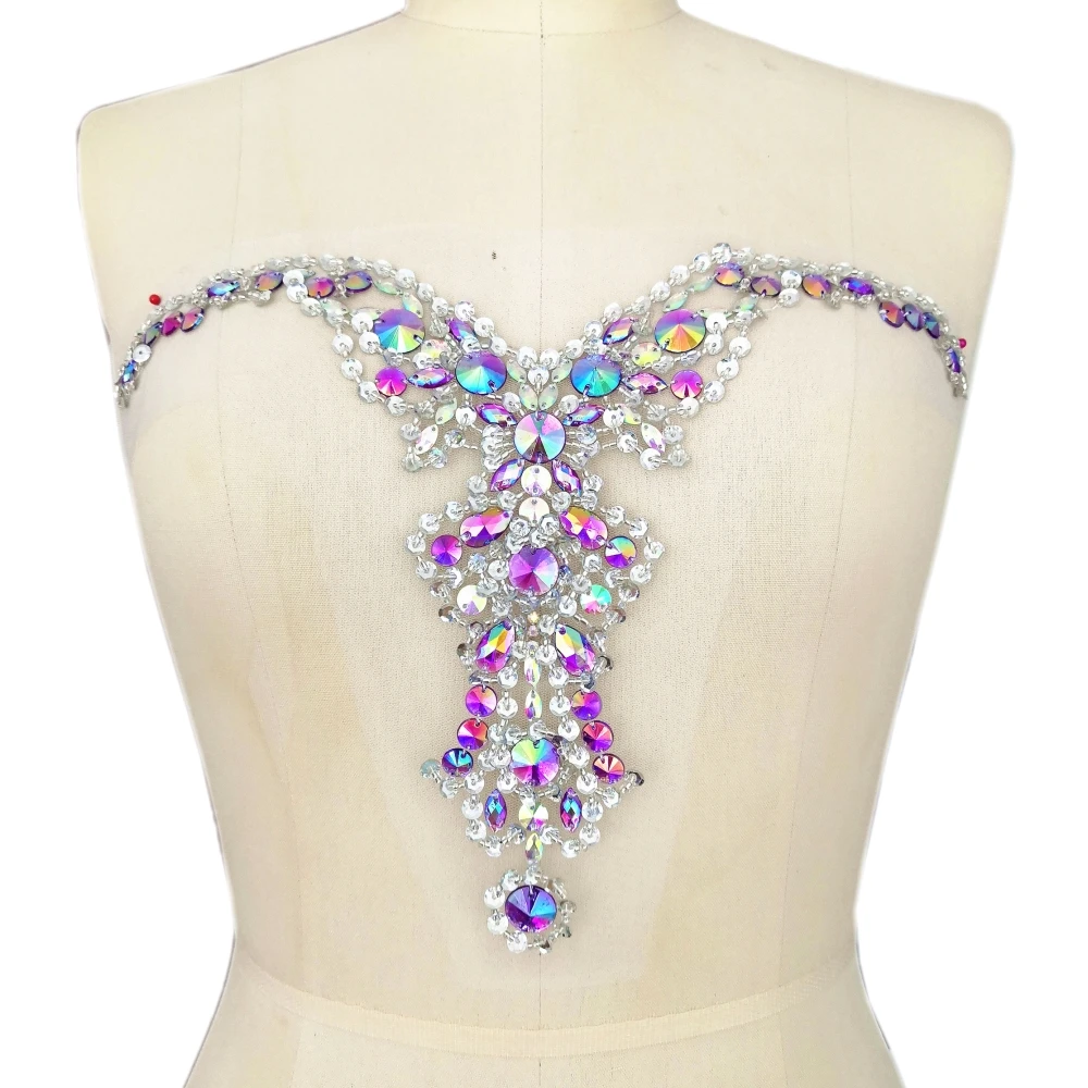 Fatto a mano con scollo a V con paillettes cucire sulla scollatura strass perline di cristallo finiture applique da sposa toppe firmate decorazione