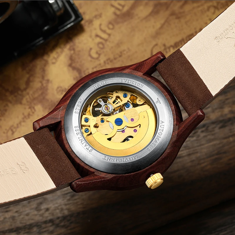 Orologi automatici scheletro da uomo di marca creativa di moda orologio da polso in legno con cinturino in pelle di cavallo pazzo con cassa in legno