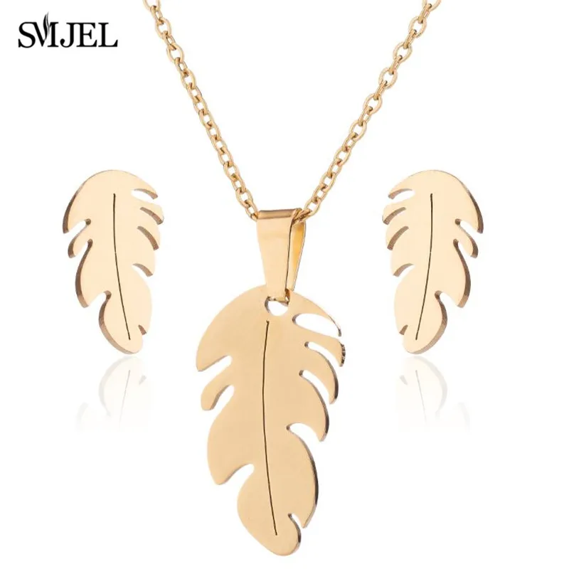 Winter Fashion Snowflake Necklace & Earrings Set