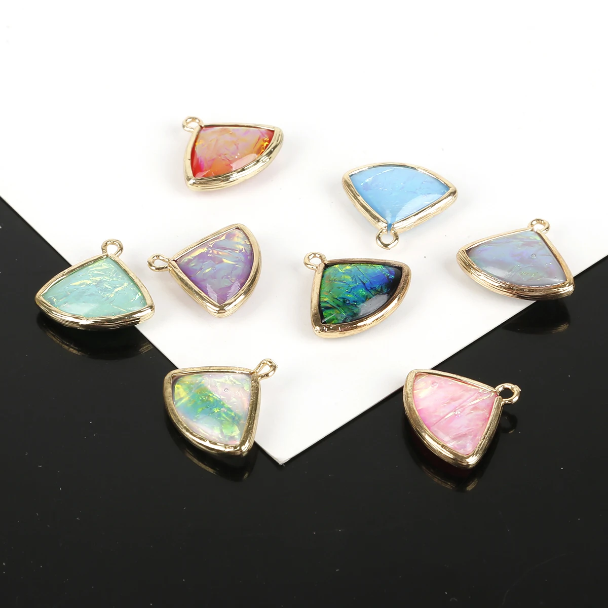 2pcs/lot 19x15mm Fan-shaped Resin Charms Pendant fit Earring Bracelet DIY Craft Jewelry Accessories Golden-Colour Gold Base