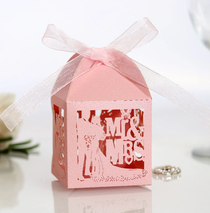 Laser Hollow Wedding Candy Box Valentine's Day Box Butterfly Chocolate Packaging Box Party Wedding Favors For Guests