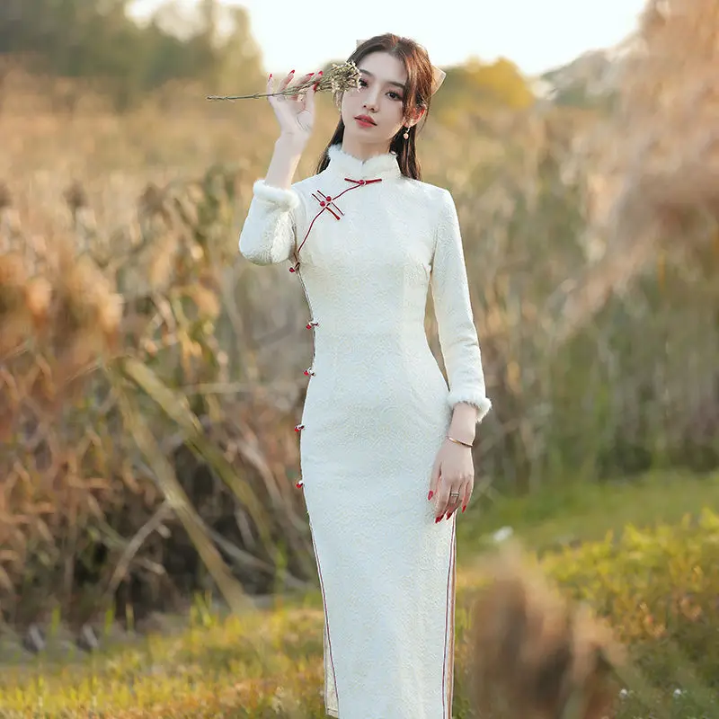 Long Cheongsam 2021 New Winter Improvement Young Women Plus Velvet Thick Elegant Lace Retro Autumn and Winter 2022