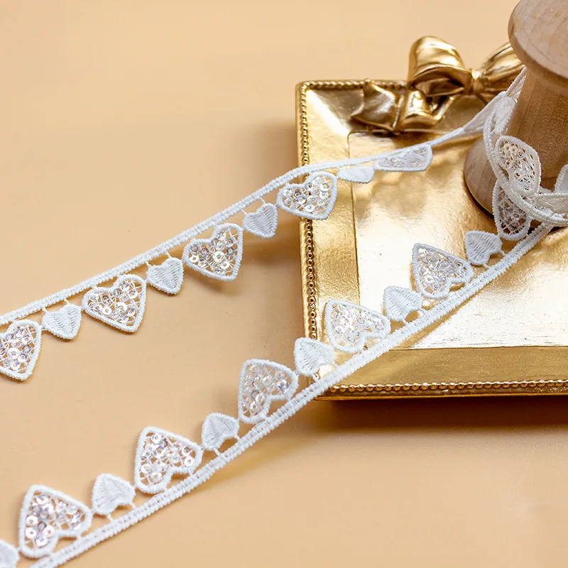 Seda de leche Corazón de melocotón amor lentejuelas borla de encaje DIY collar pulsera accesorios de ropa, ropa interior para niños, tela decorativa