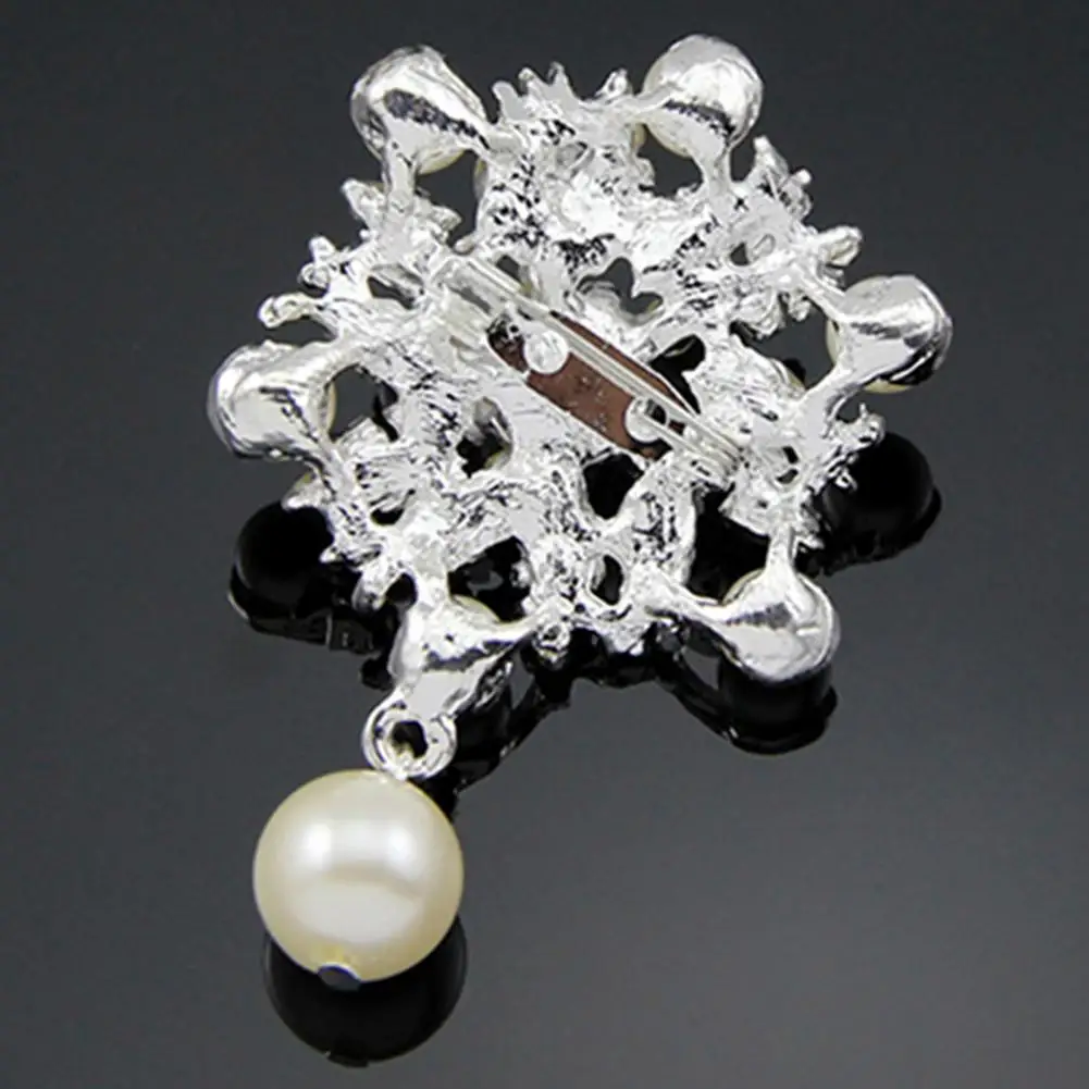 Women Brooch Alloy Flower Faux Pearls Enamel Pin Brooch Crystal Pin Brooches Wedding Party Jewelry Gift брошь Accesorios Mujer