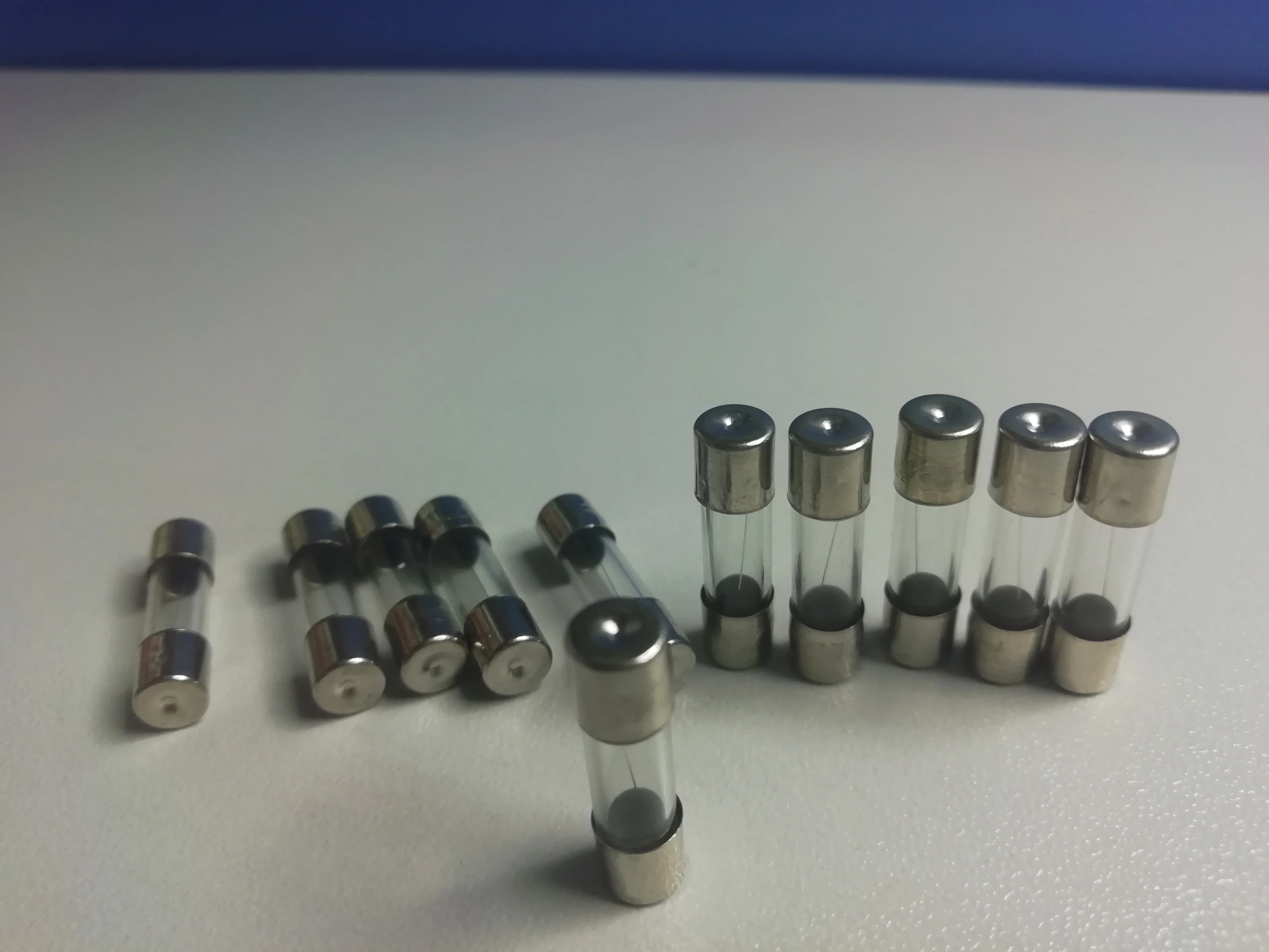 100 pz/set set di fusibili in vetro 5*20mm 0.5A 1A 2A 3A 5A 6A 8A 10A 15A 20A