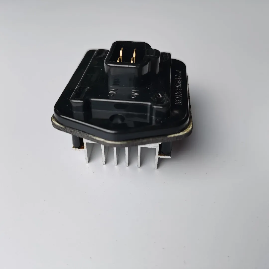 

For Kato HD308 512 700 820 1023 1430 air conditioning resistance wind speed adjustment excavator accessories high-quality