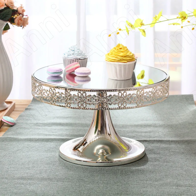 

Creativity Carved Hollow Cake Stand Nordic Modern Metal Tall Feet Silver Plated Dessert Pastry Display Trays Wedding Decoration