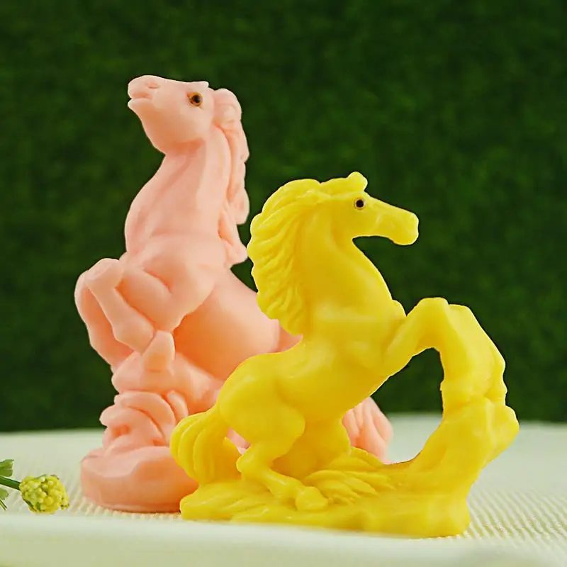 Luck Steed Horse Candle Silicone Mold for Handmade Desktop Decoration Gypsum Epoxy Resin Aromatherapy Candle Silicone Mould